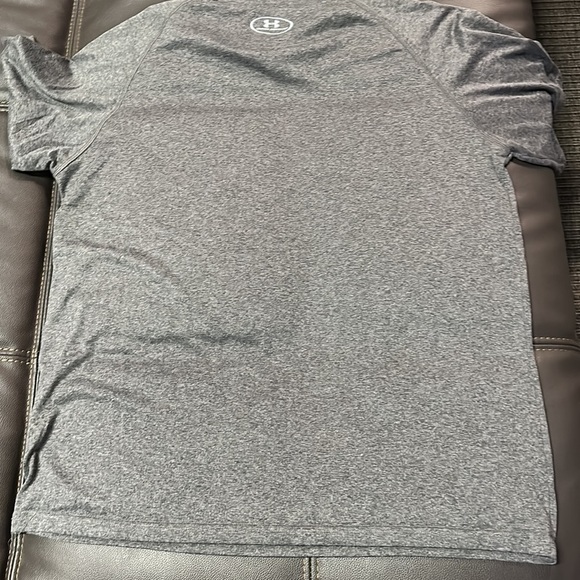 Men's or women's under Armour, University of Auburn Tigers shirt - Picture 5 of 5